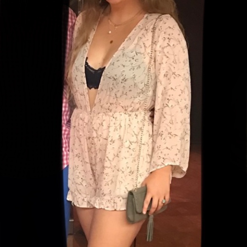 Floral deep v long sleeve and shorts romper